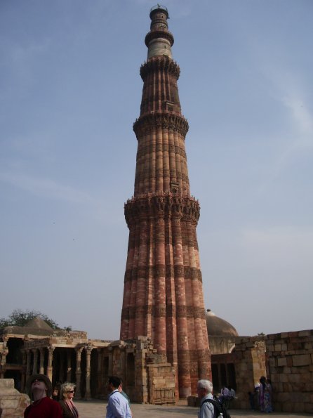 05 Delhi - Highest Minaret in India 72 metres high.jpg