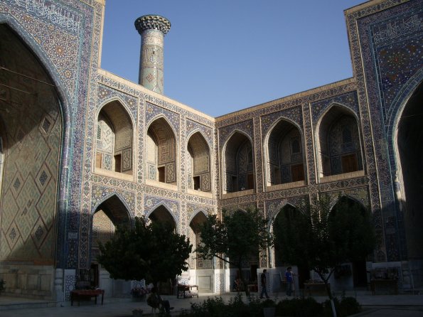 15 Samarkand Registan Square.jpg